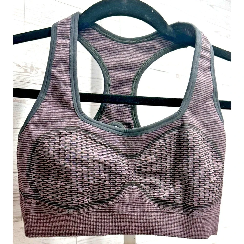 Gymshark Women's Seamless Racerback Light‎ Support Sports Bra DM3 Purple MEDIUM